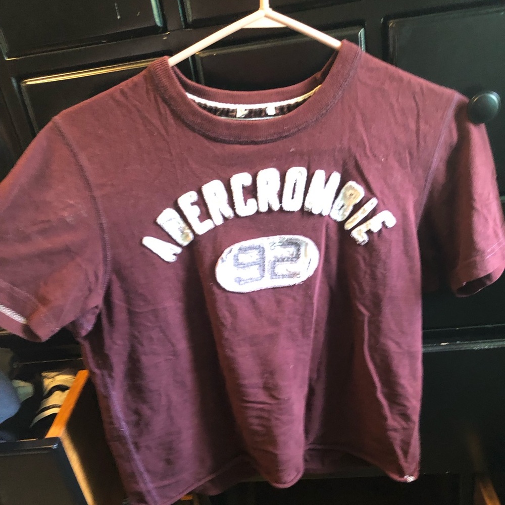 Abercrombie & Fitch Burgundy Tee